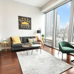 Hostwise - The Washington At Chatham - Free Parking, Private Gym, Skyline Views! Apartment